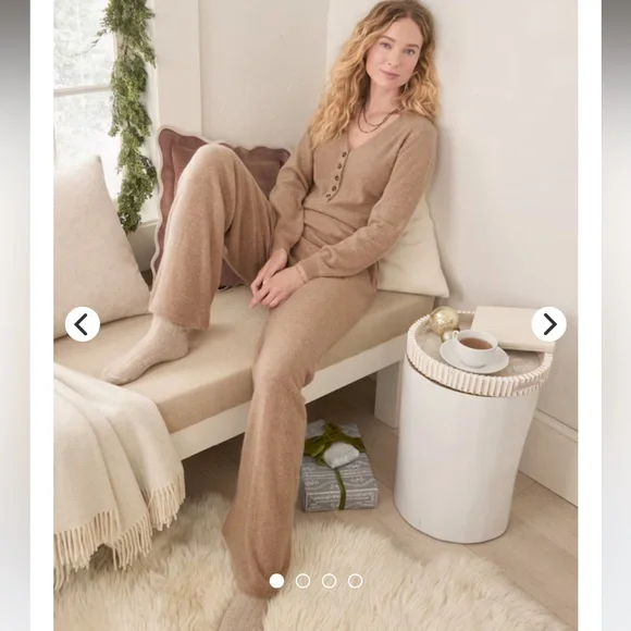 Garnett Hill cashmere onesie - Picture 1 of 4